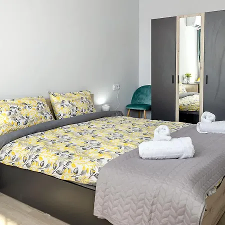 Stylish 2br With Underground Parking, By Flat Manаger Apartamento *