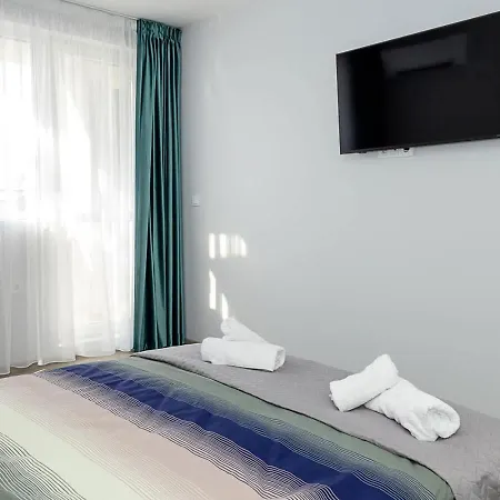 Stylish 2br With Underground Parking, By Flat Manаger * Warna