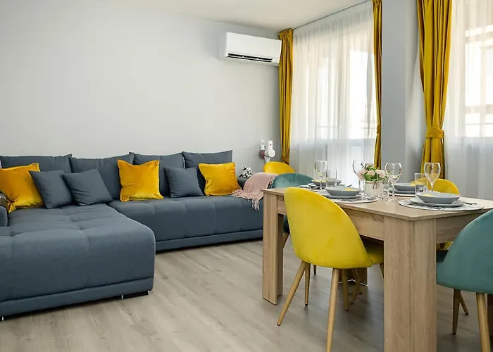 Stylish 2br With Underground Parking, By Flat Manаger דירה