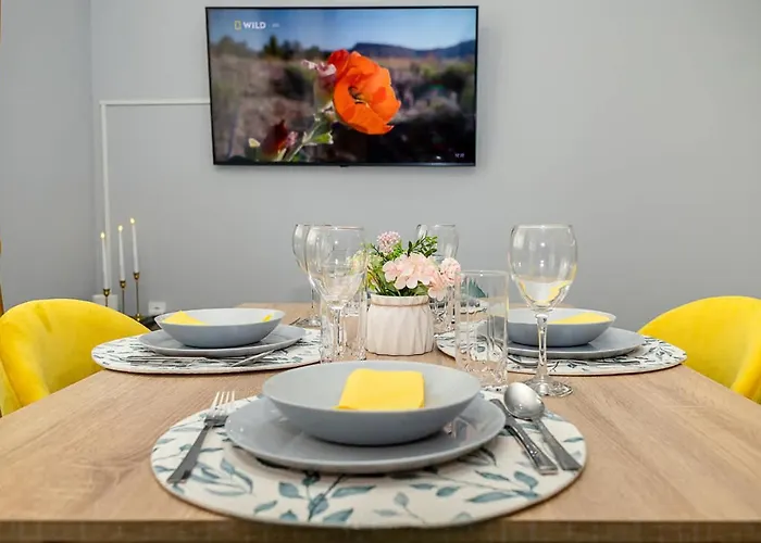 Stylish 2br With Underground Parking, By Flat Manаger Apartment *