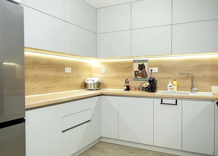 Stylish 2br With Underground Parking, By Flat Manаger וארנה