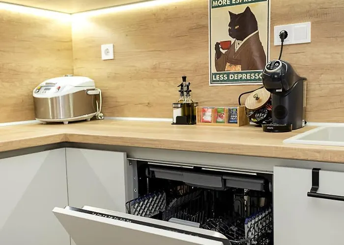 Stylish 2br With Underground Parking, By Flat Manаger וארנה