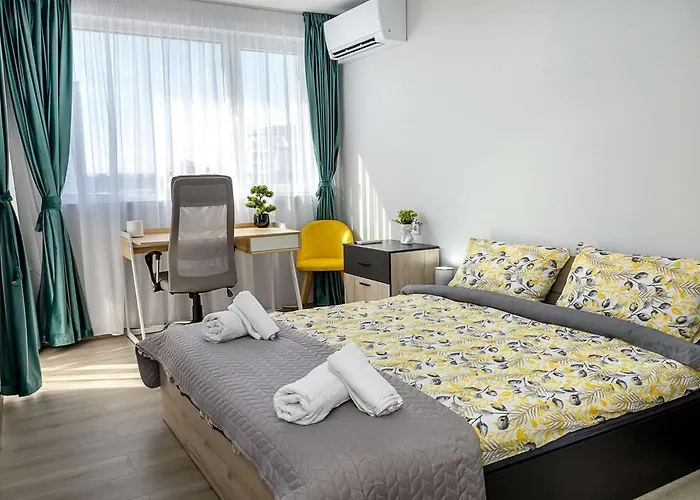 דירה Stylish 2br With Underground Parking, By Flat Manаger *