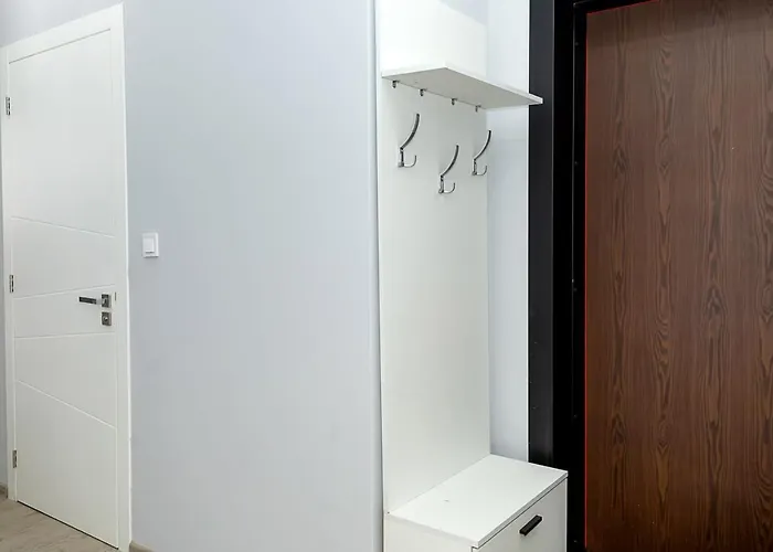 Stylish 2br With Underground Parking, By Flat Manаger דירה *