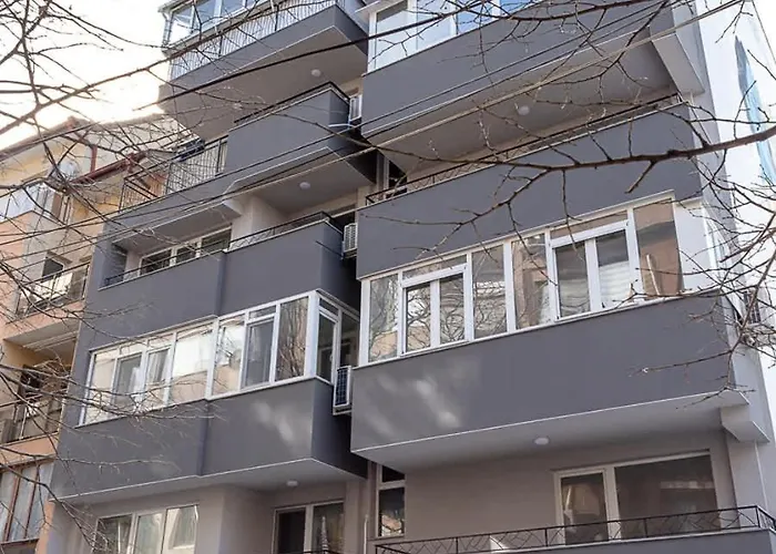 Stylish 2br With Underground Parking, By Flat Manаger דירה וארנה